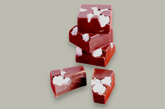 CACAOKOBO TRIBUTE dark chocolate squares with crunchy Japanese sugar candy pieces.